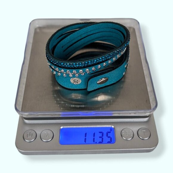 (2/$20) Bedazzled Long Turquoise Snap Bracelet - Picture 5 of 5
